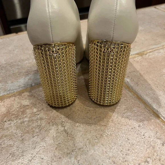 Michael Kors Maxine Cream Heels with Gold Block Heel - Picture 2 of 5